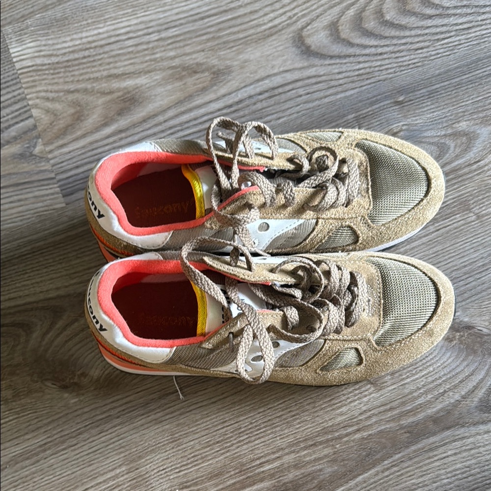 Saucony Tan and White Retro Sneakers with Lace-Up Design